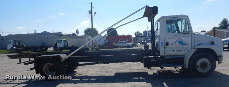 image for item DJ3828 1994 Freightliner FL70  roll-off container truck