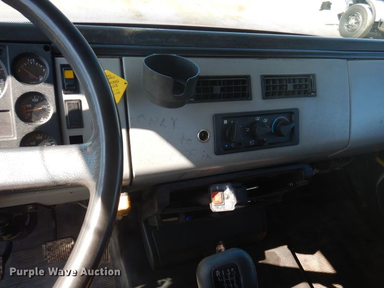 image for item DJ3828 1994 Freightliner FL70  roll-off container truck