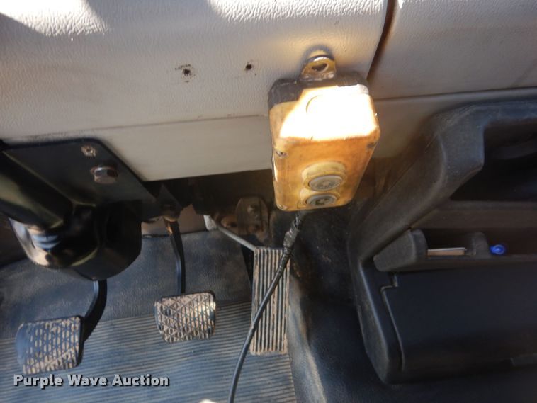 image for item DJ3828 1994 Freightliner FL70  roll-off container truck