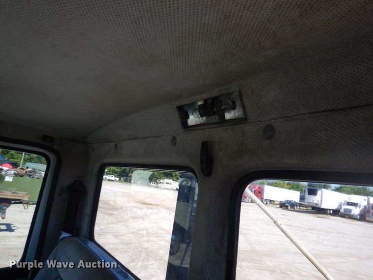 image for item DJ3828 1994 Freightliner FL70  roll-off container truck