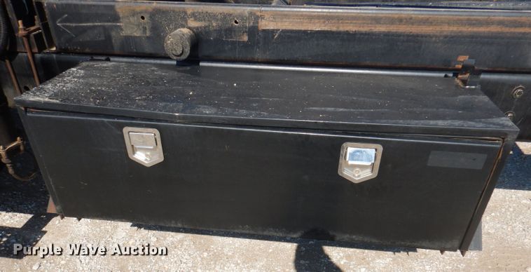 image for item DJ3828 1994 Freightliner FL70  roll-off container truck