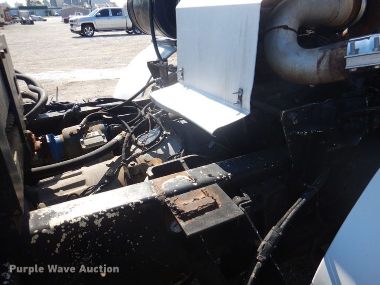 image for item DJ3829 1996 Mack MR  roll-off container truck