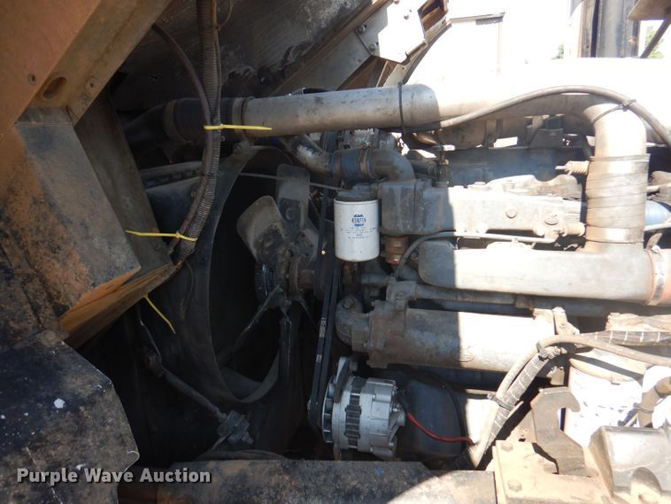 image for item DJ3829 1996 Mack MR  roll-off container truck