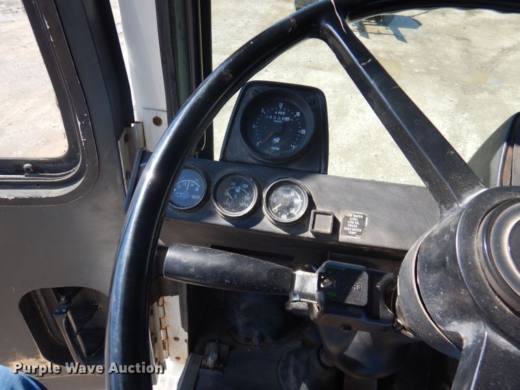 image for item DJ3829 1996 Mack MR  roll-off container truck