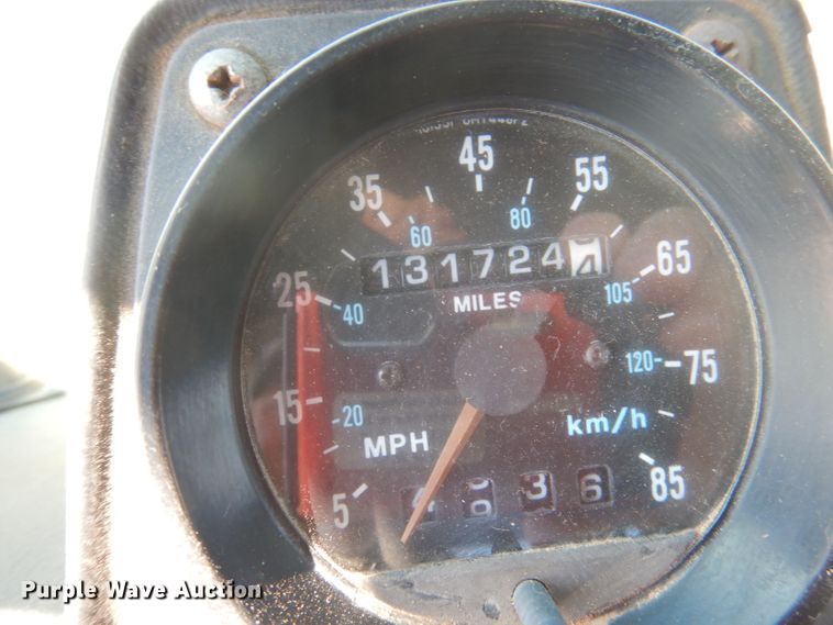 image for item DJ3829 1996 Mack MR  roll-off container truck