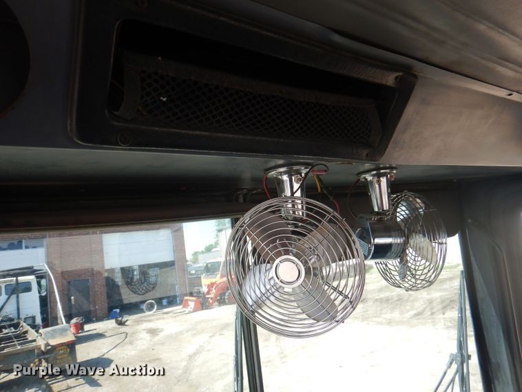 image for item DJ3829 1996 Mack MR  roll-off container truck