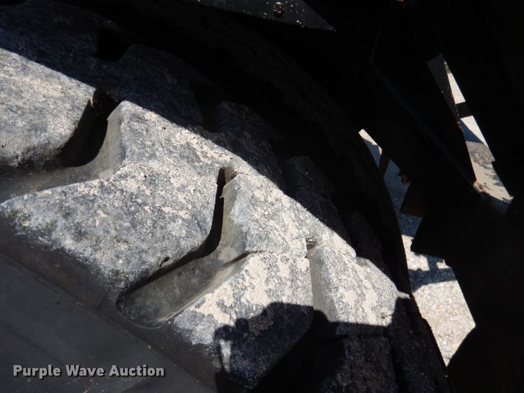 image for item DJ3829 1996 Mack MR  roll-off container truck