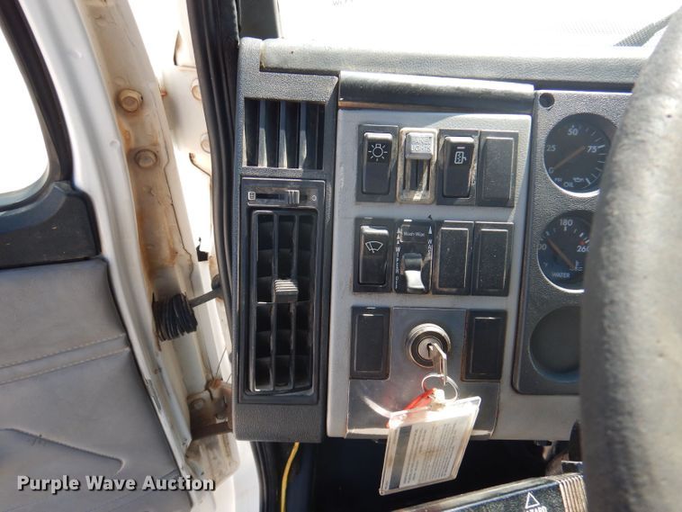 image for item DJ3830 1998 Freightliner FL70  roll-off container truck