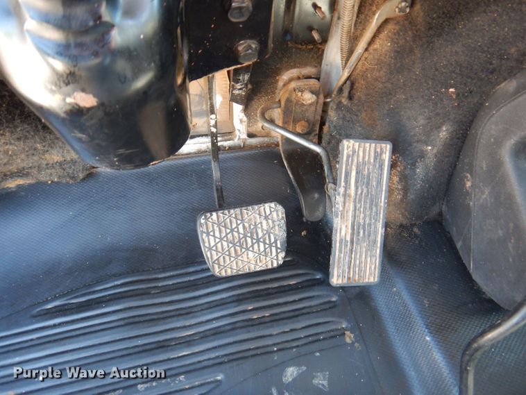 image for item DJ3830 1998 Freightliner FL70  roll-off container truck