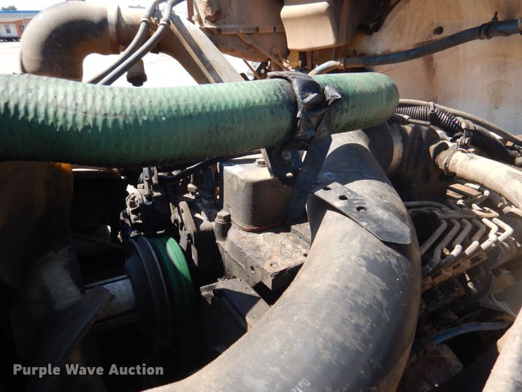 image for item DJ3830 1998 Freightliner FL70  roll-off container truck