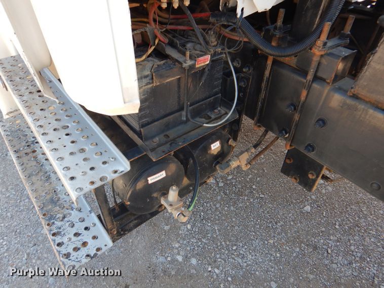 image for item DJ3830 1998 Freightliner FL70  roll-off container truck