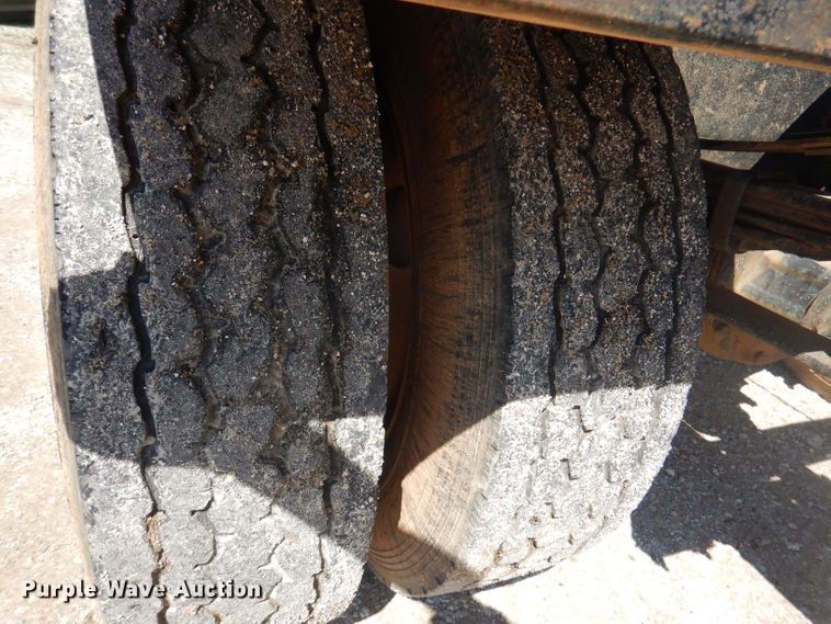 image for item DJ3830 1998 Freightliner FL70  roll-off container truck