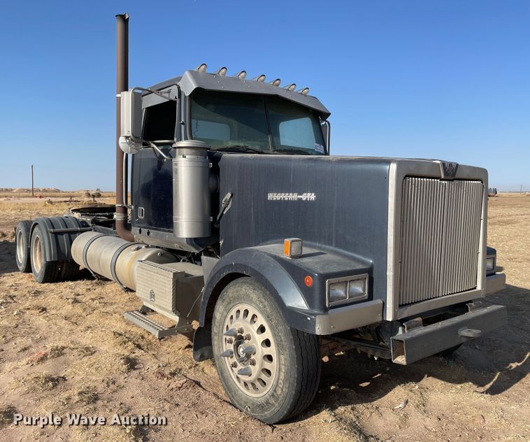 image for item DJ5117 1998 Western Star 4964EX  semi truck