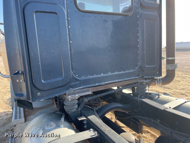 image for item DJ5117 1998 Western Star 4964EX  semi truck