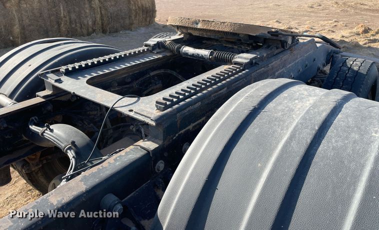 image for item DJ5117 1998 Western Star 4964EX  semi truck