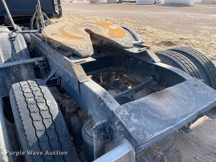 image for item DJ5117 1998 Western Star 4964EX  semi truck