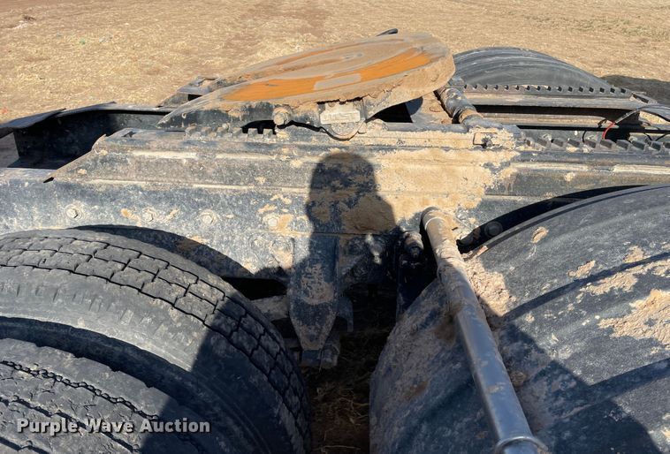 image for item DJ5117 1998 Western Star 4964EX  semi truck