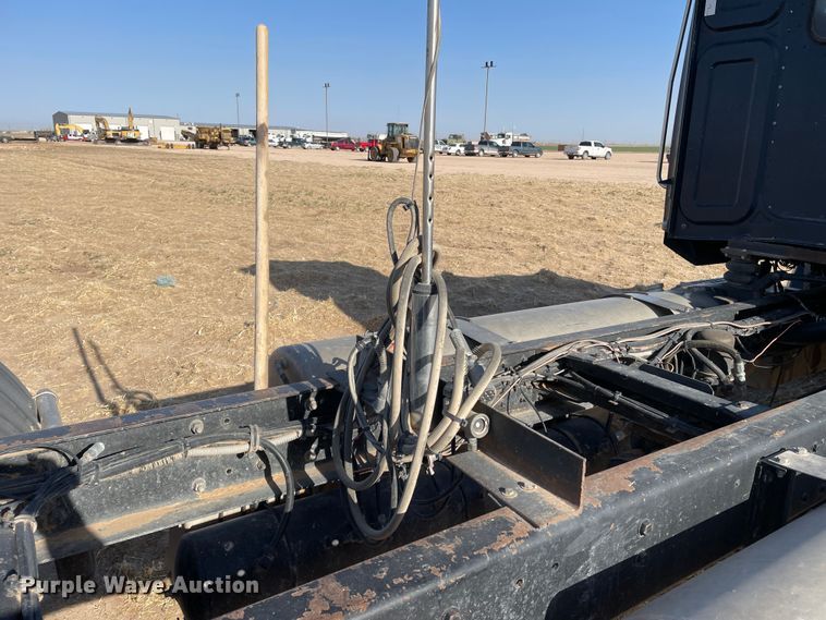 image for item DJ5117 1998 Western Star 4964EX  semi truck