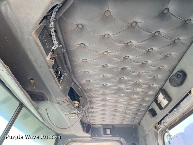 image for item DJ5117 1998 Western Star 4964EX  semi truck