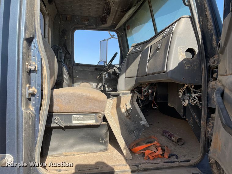 image for item DJ5117 1998 Western Star 4964EX  semi truck