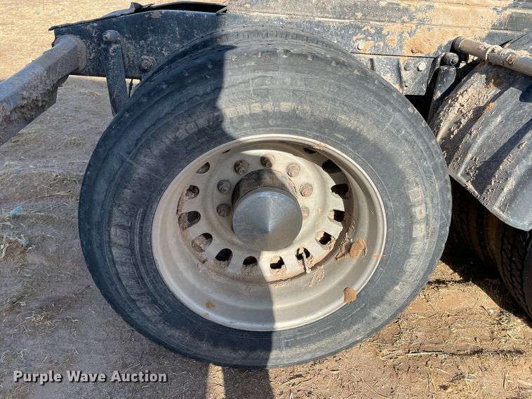 image for item DJ5117 1998 Western Star 4964EX  semi truck