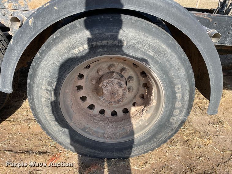 image for item DJ5117 1998 Western Star 4964EX  semi truck