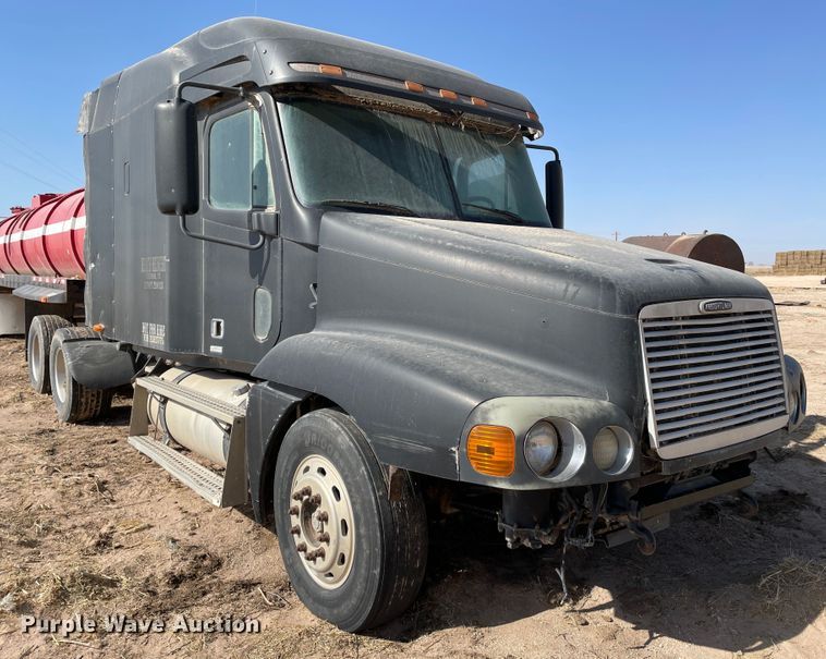 image for item DJ5120 2002 Freightliner ST120  truck cab and chassis