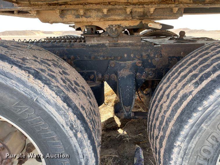 image for item DJ5120 2002 Freightliner ST120  truck cab and chassis