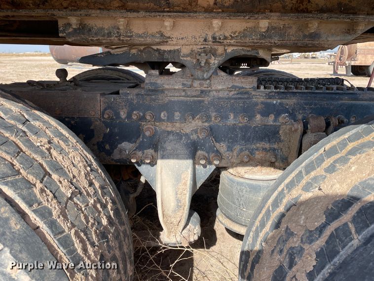 image for item DJ5120 2002 Freightliner ST120  truck cab and chassis