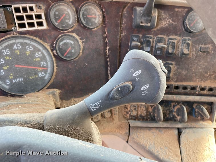 image for item DJ5120 2002 Freightliner ST120  truck cab and chassis