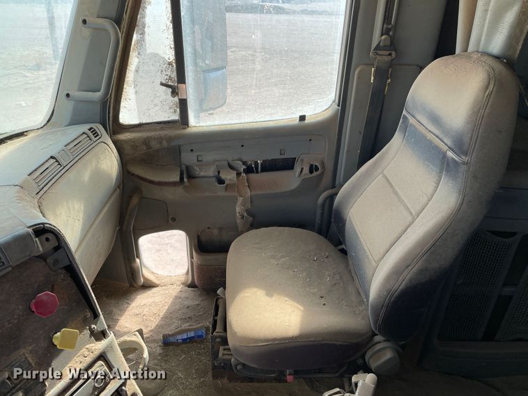 image for item DJ5120 2002 Freightliner ST120  truck cab and chassis