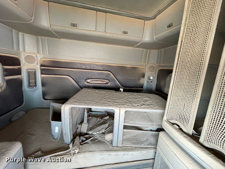 image for item DJ5120 2002 Freightliner ST120  truck cab and chassis