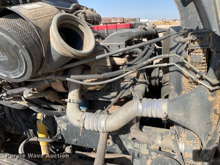 image for item DJ5120 2002 Freightliner ST120  truck cab and chassis