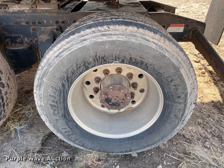 image for item DJ5120 2002 Freightliner ST120  truck cab and chassis