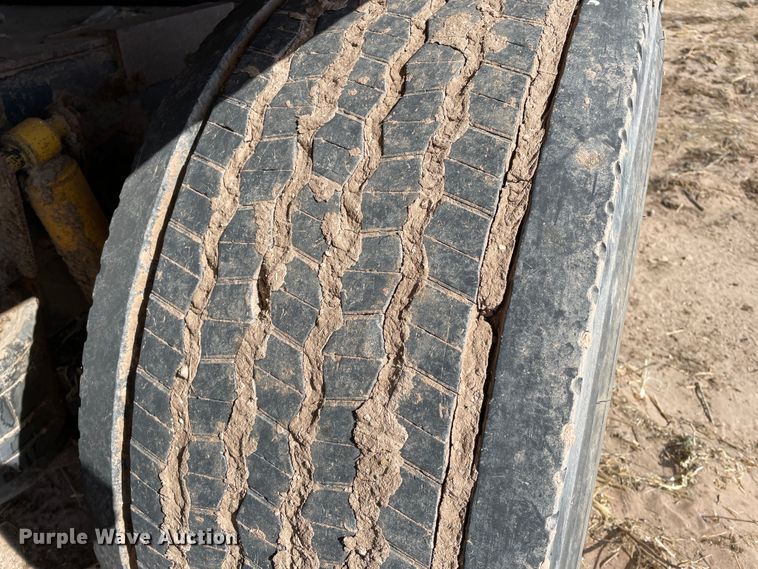 image for item DJ5120 2002 Freightliner ST120  truck cab and chassis