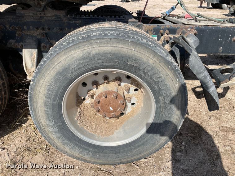 image for item DJ5120 2002 Freightliner ST120  truck cab and chassis