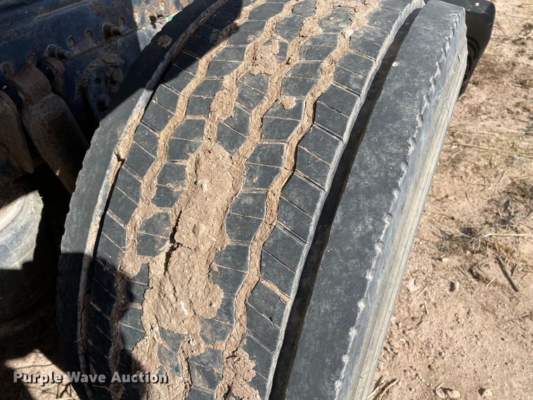 image for item DJ5120 2002 Freightliner ST120  truck cab and chassis