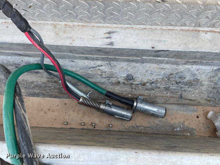 image for item DJ5127 2009 Mack CHU613  semi truck