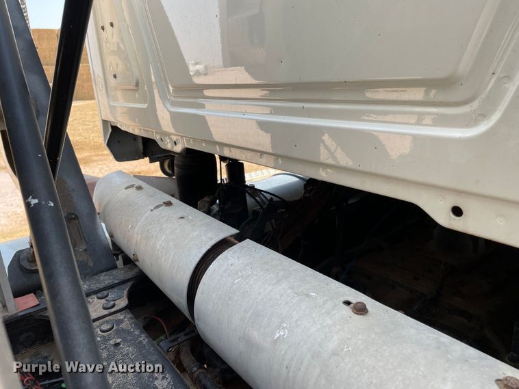 image for item DJ5127 2009 Mack CHU613  semi truck