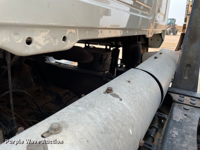 image for item DJ5127 2009 Mack CHU613  semi truck