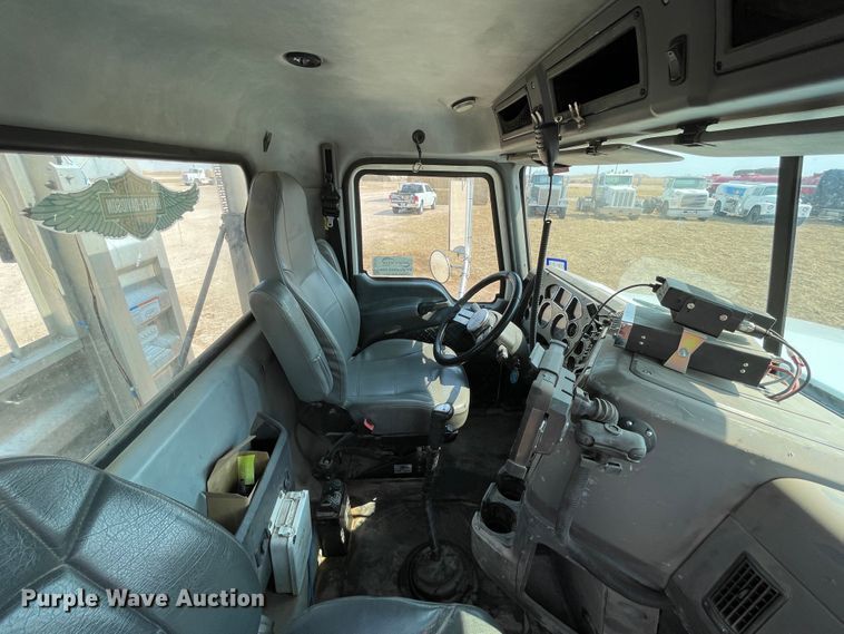 image for item DJ5127 2009 Mack CHU613  semi truck