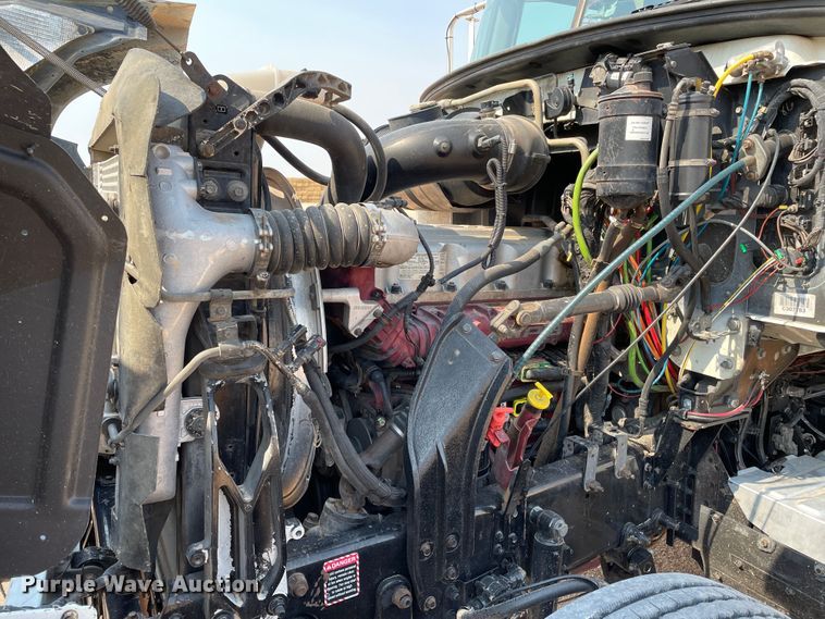 image for item DJ5127 2009 Mack CHU613  semi truck