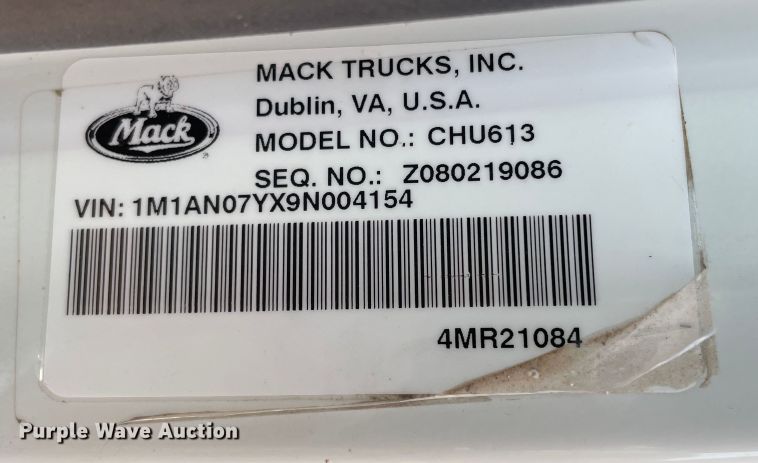 image for item DJ5127 2009 Mack CHU613  semi truck