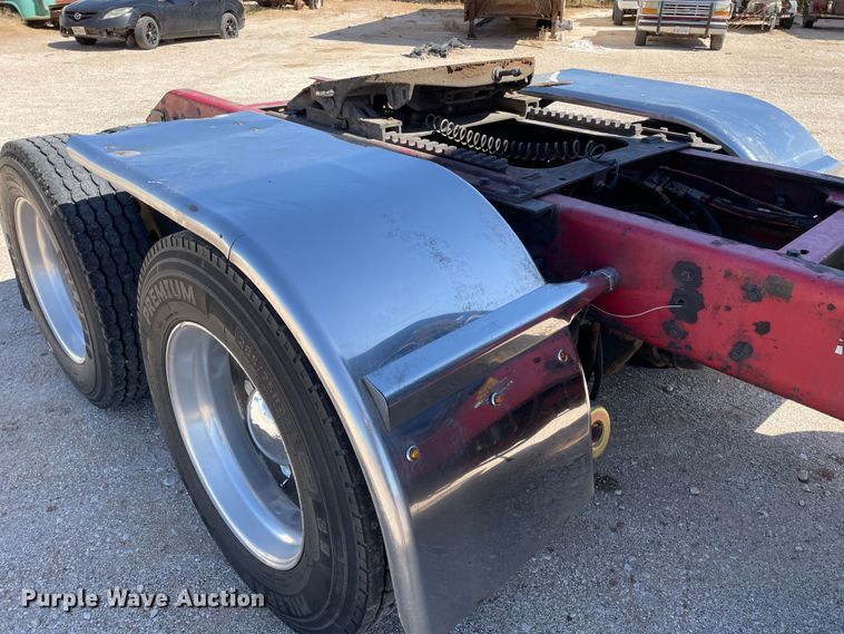 image for item DJ5182 2000 Kenworth W900  semi truck