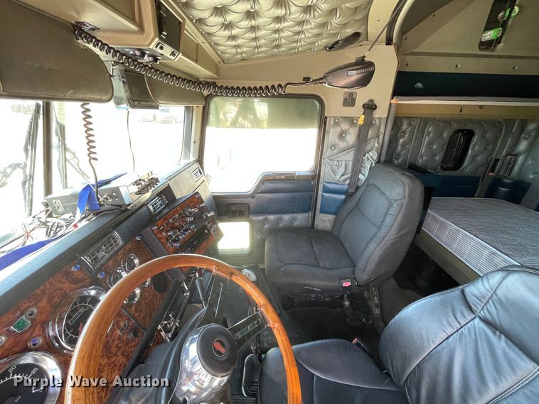 image for item DJ5182 2000 Kenworth W900  semi truck