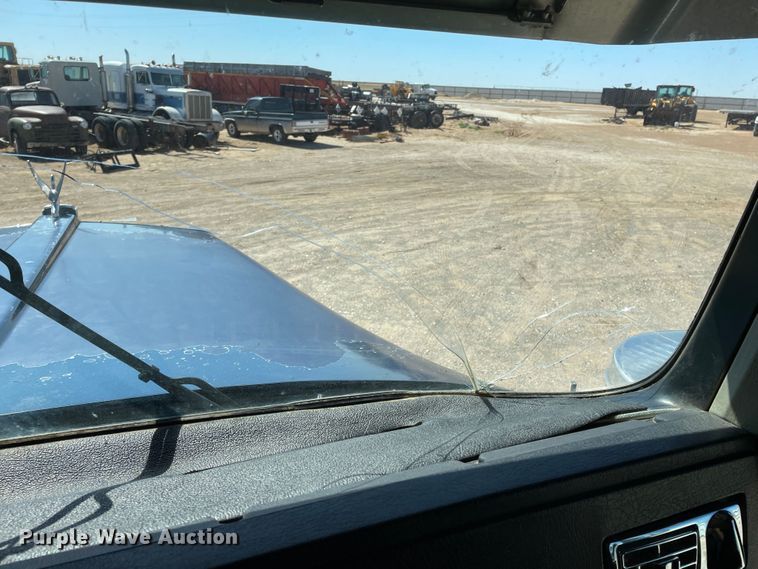 image for item DJ5182 2000 Kenworth W900  semi truck