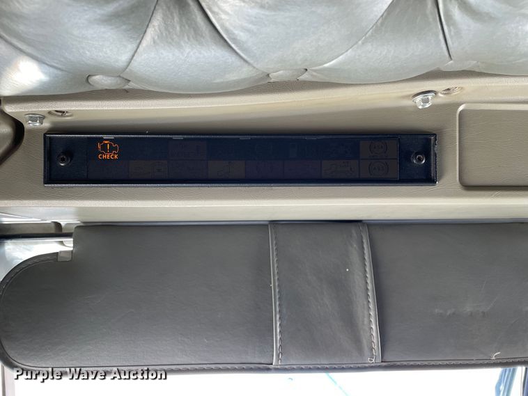 image for item DJ5182 2000 Kenworth W900  semi truck