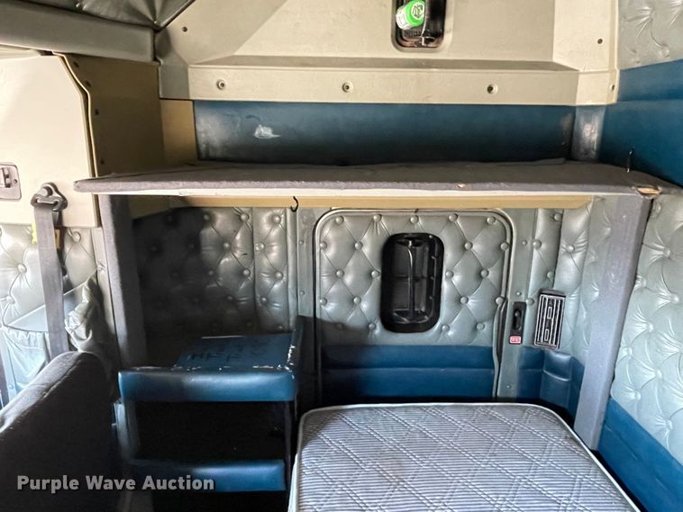 image for item DJ5182 2000 Kenworth W900  semi truck