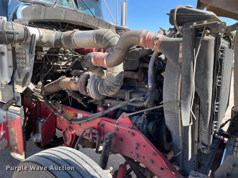 image for item DJ5182 2000 Kenworth W900  semi truck