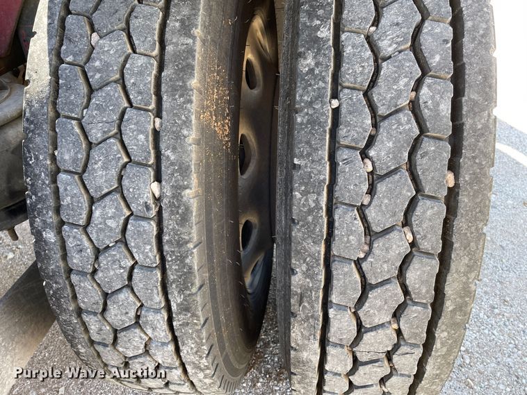 image for item DJ5182 2000 Kenworth W900  semi truck